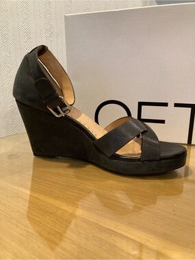 NWT Loft Leather sandals. Cross Strap wedge; Ankle Strap. Black. Size 9